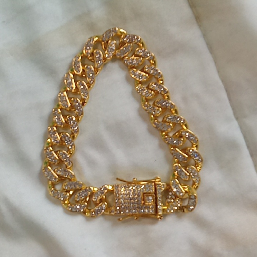 Elegant Women's Bracelet
